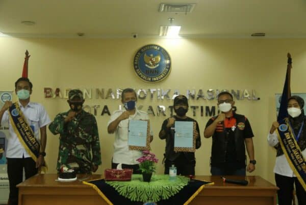 BNN Kota Jakarta Timur Lakukan MoU Dengan Anak Kolong Bikers Jakarta Timur Dalam Upaya P4GN BNN Kota Jakarta Timur Lakukan MoU Dengan Anak Kolong Bikers Jakarta Timur Dalam Upaya P4GN