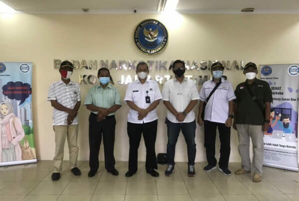 Audiensi Ketua KNPI Jaktim dan Ketua Lembaga Masyarakat Kelurahan bersama Kepala BNN Kota Jakarta Timur Audiensi Ketua KNPI Jaktim dan Ketua Lembaga Masyarakat Kelurahan bersama Kepala BNN Kota Jakarta Timur