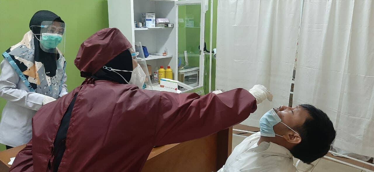 Cegah Penyebaran Covid-19 , BNNK Jakarta Timur Lakukan Swab Antigen Kepada Pegawai Cegah Penyebaran Covid-19 , BNNK Jakarta Timur Lakukan Swab Antigen Kepada Pegawai