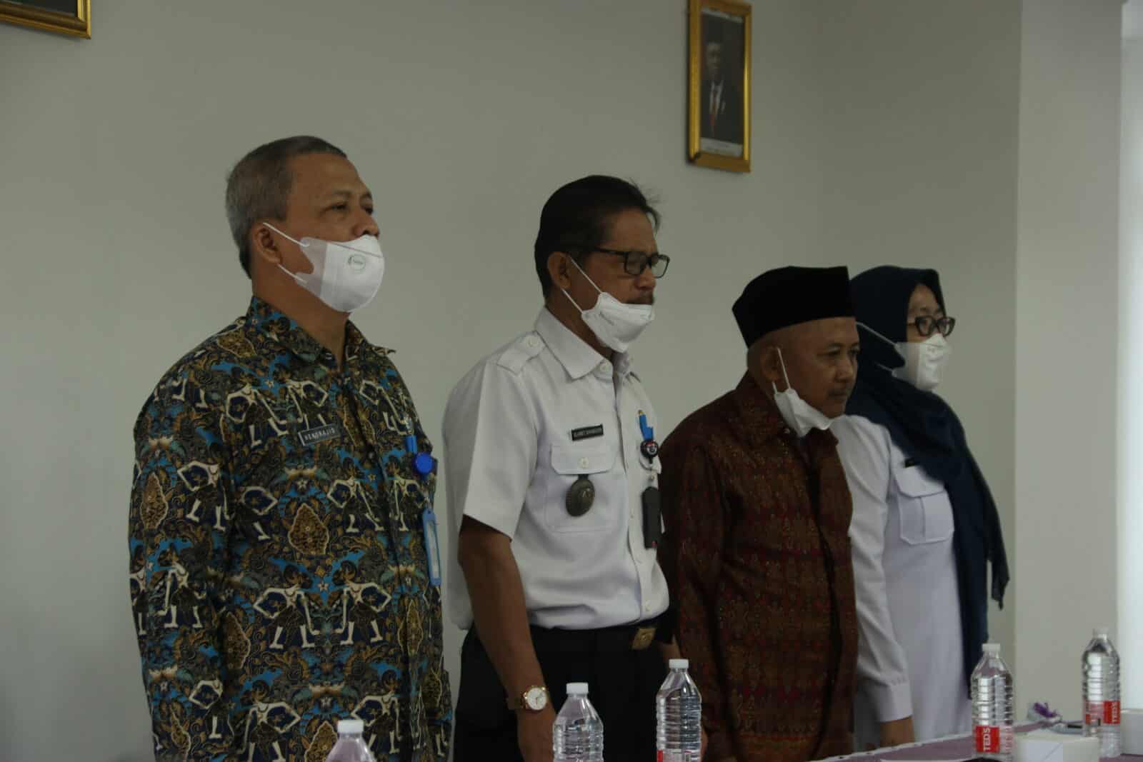 Penandatanganan MOU Program P4GN dengan LMK Kelurahan Jatinegara Jakarta Timur Penandatanganan MOU Program P4GN dengan LMK Kelurahan Jatinegara Jakarta Timur