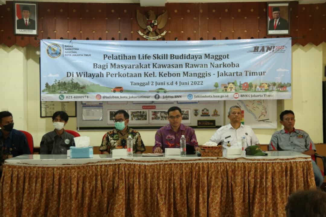 BNNK Jakarta Timur Lakukan Pelatihan Budidaya Maggot Bagi Masyarakat Kawasan Rawan Narkoba Kelurahan Kebon Manggis, Jakarta Timur