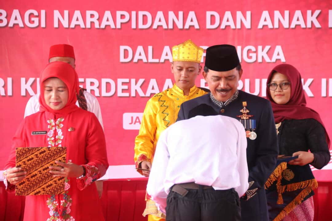 Kepala BNNK Jakarta Timur Hadiri Pemberian Remisi Umum Bagi Narapidana & Anak Binanaan dalam Rangka Hari Kemerdekaan Republik Indonesia Kepala BNNK Jakarta Timur Hadiri Pemberian Remisi Umum Bagi Narapidana & Anak Binanaan dalam Rangka Hari Kemerdekaan Republik Indonesia